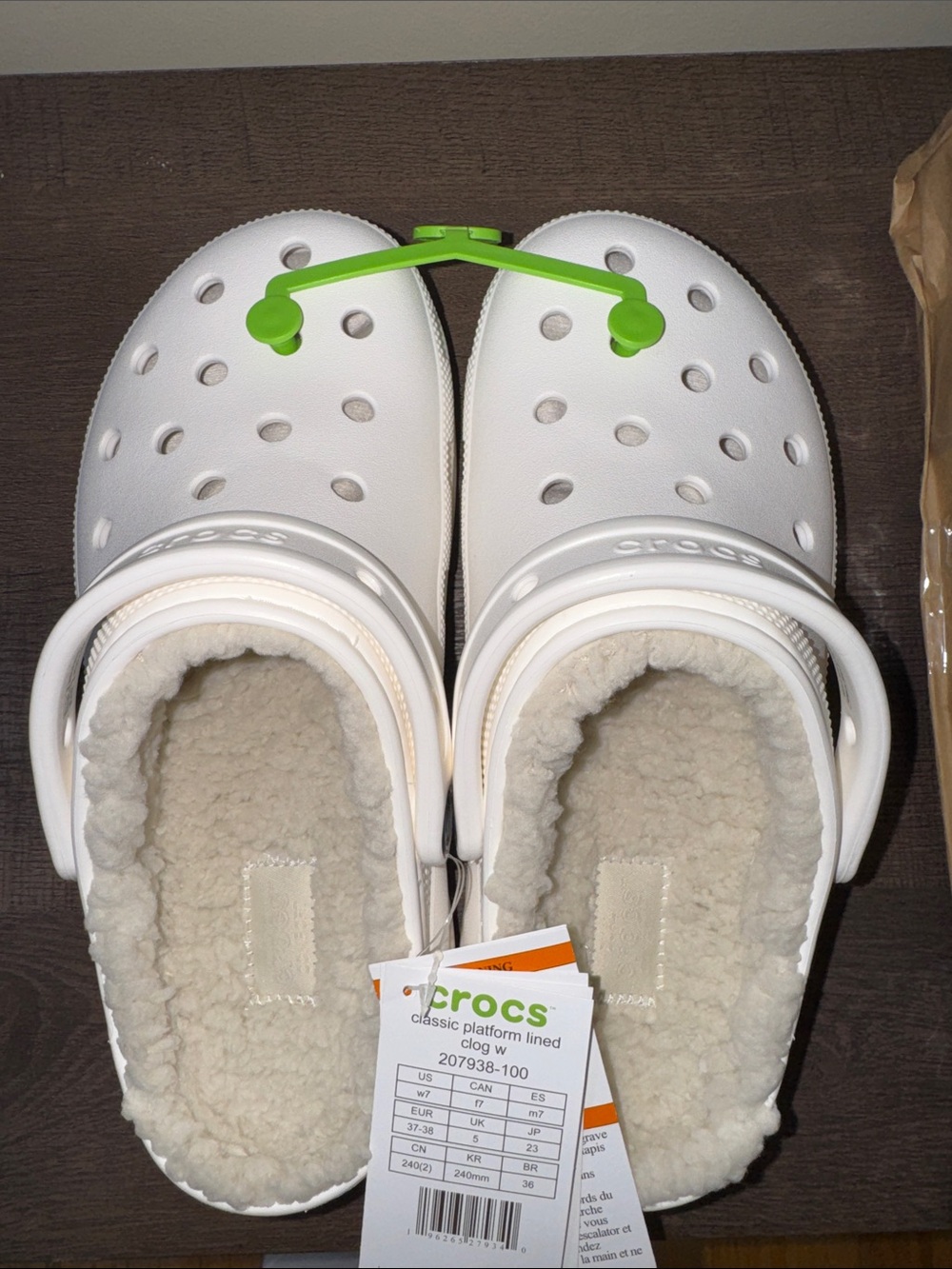 CROCS classic platform White Fuzzy Lined Clog